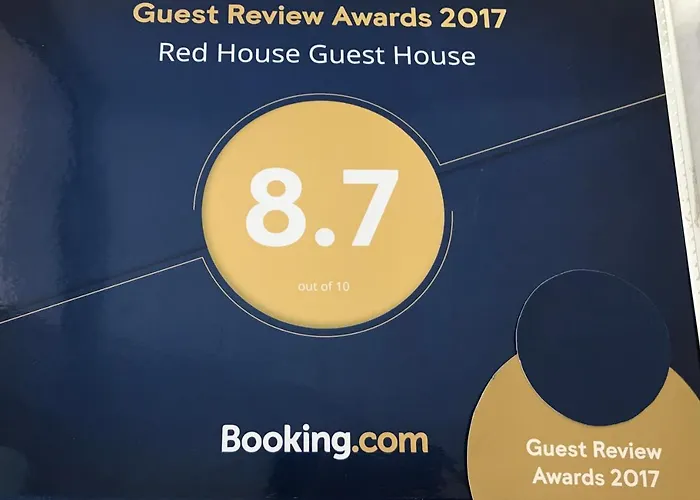 Red House Πανσιόν Νεσέμπαρ